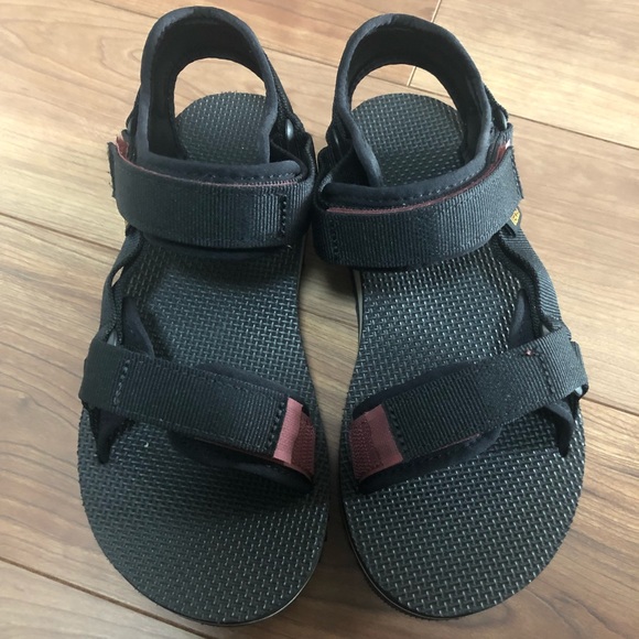 Teva sandals - Picture 1 of 5